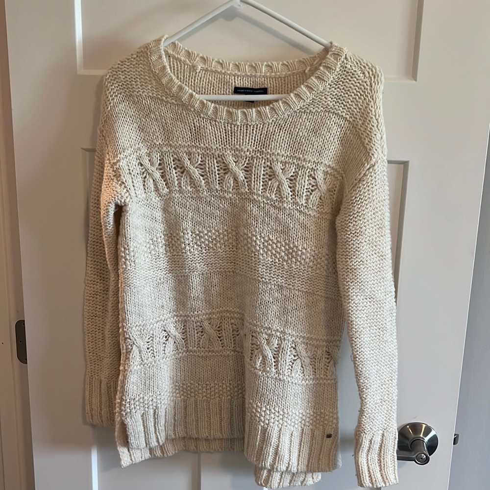 S cream American Eagle sweater
